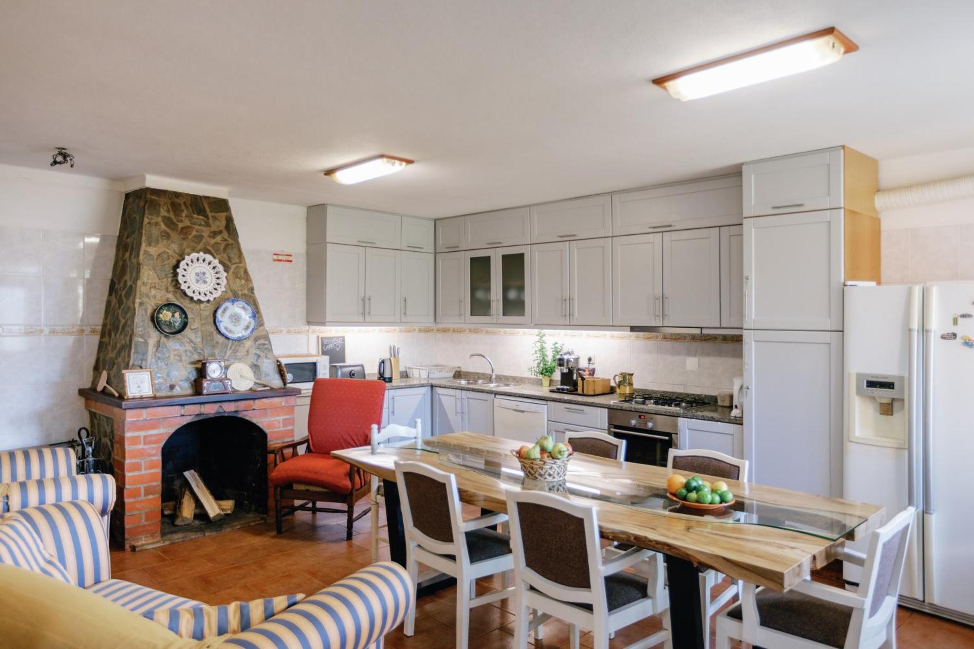 R3 - Guesthouse Travessa Da Arieira Aguda (Leiria) المظهر الخارجي الصورة
